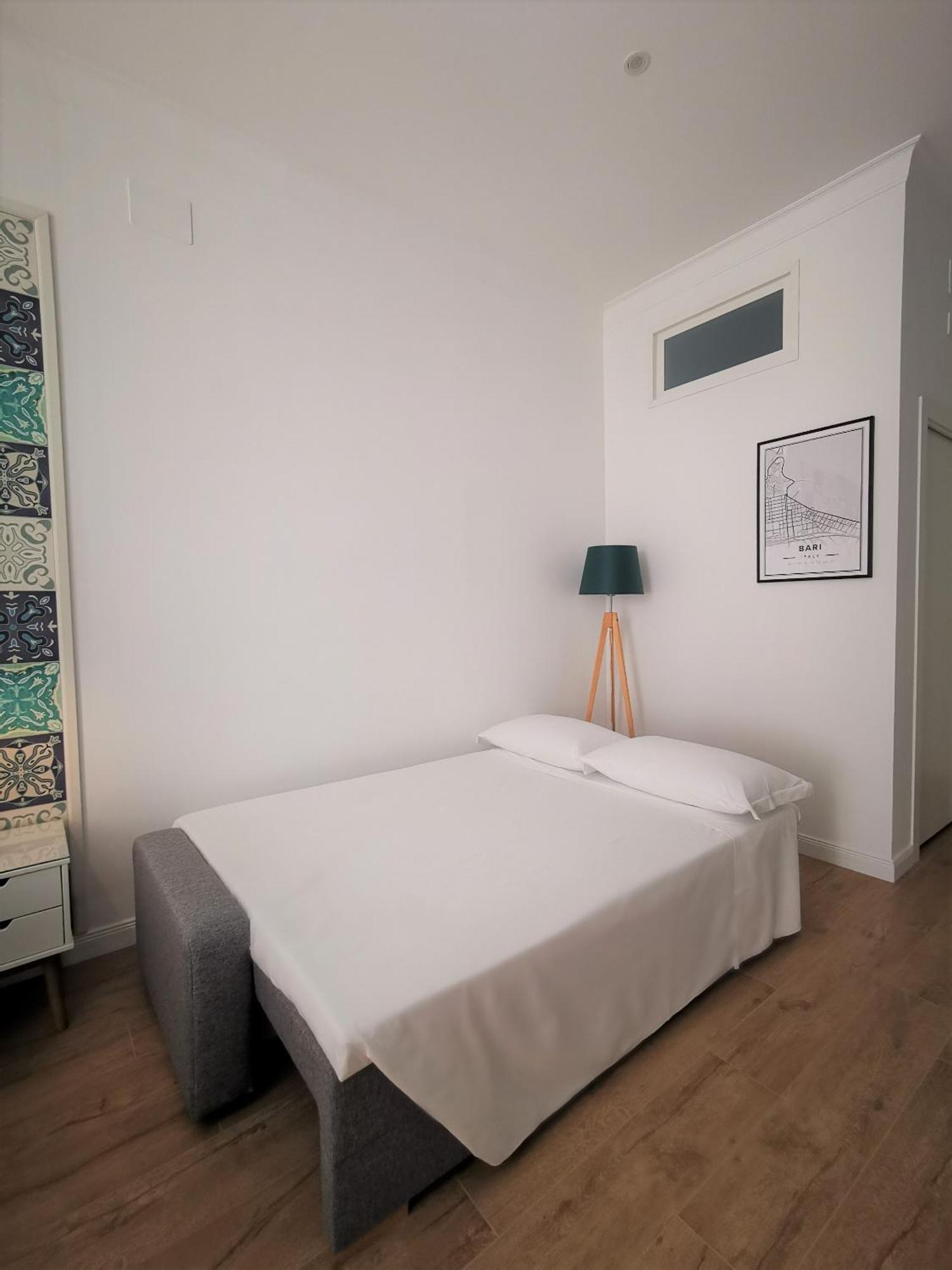 Cattaro 65 - Flexible Check-In Apartments Бари Екстериор снимка