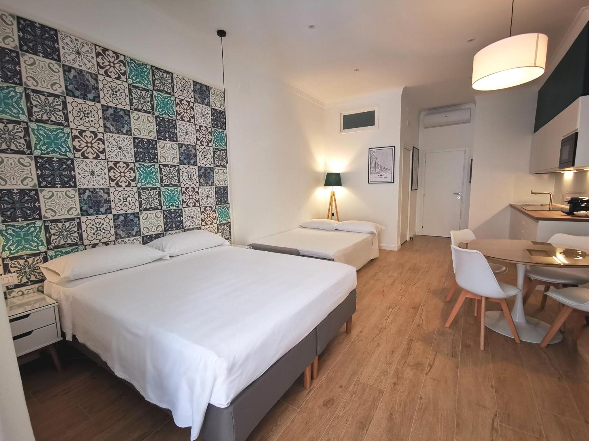 Cattaro 65 - Flexible Check-In Apartments Бари Екстериор снимка