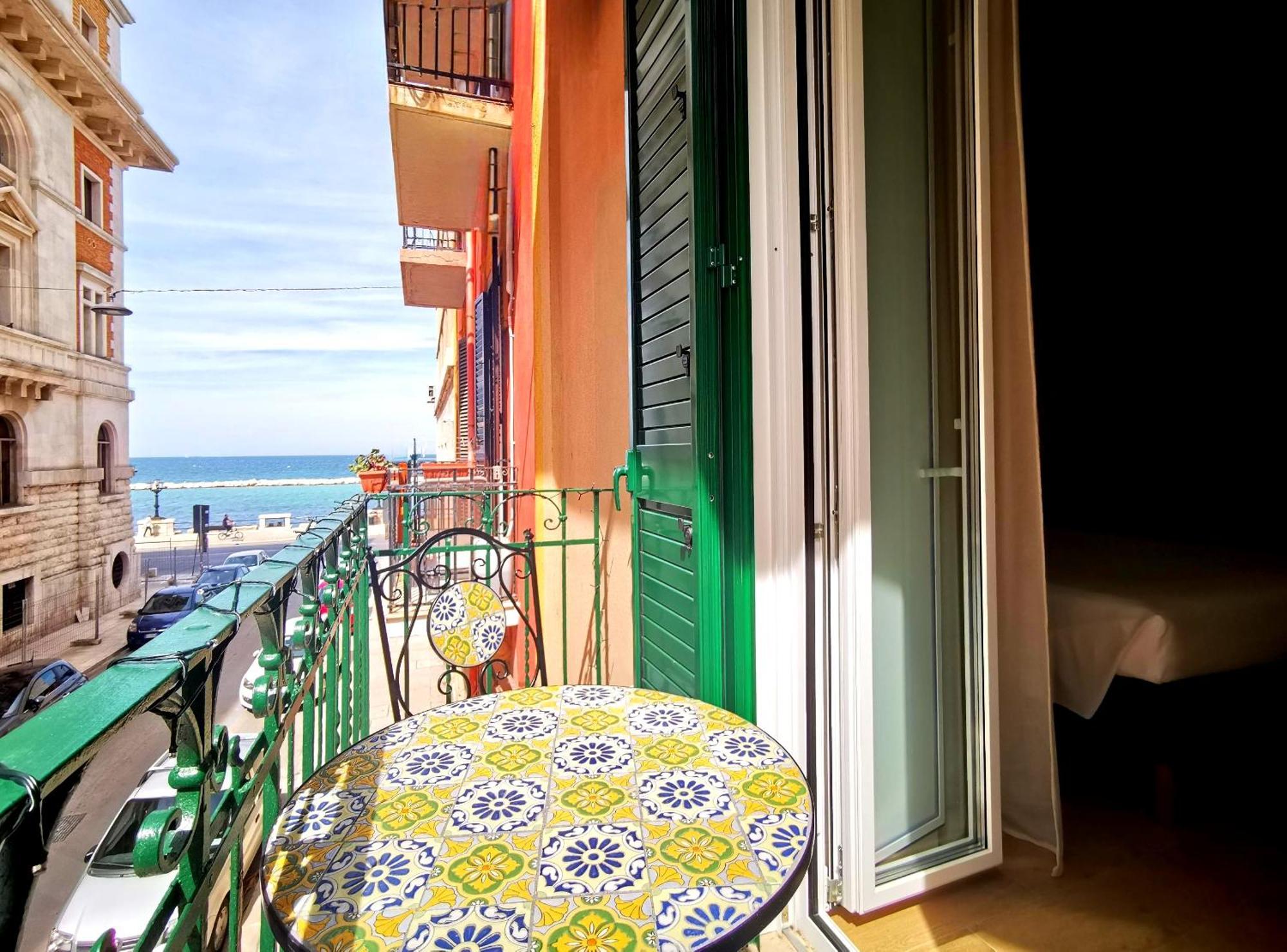 Cattaro 65 - Flexible Check-In Apartments Бари Екстериор снимка